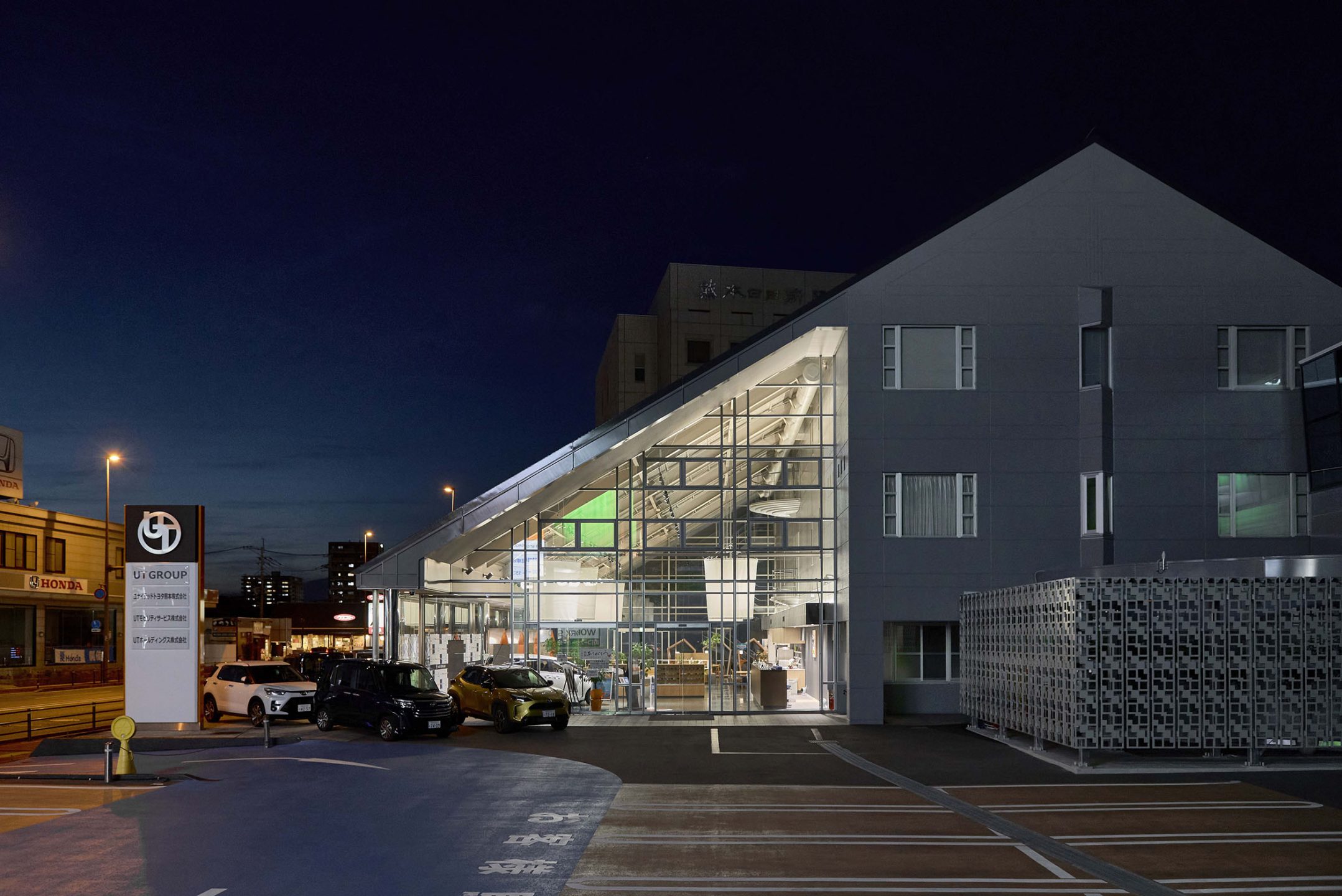 カローラ熊本本店　改修